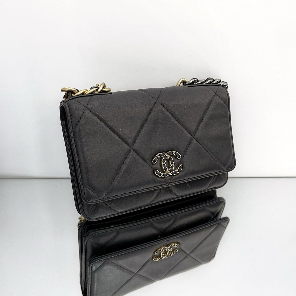 Chanel 19 Wallet on Chain in Black Goatskin with Mixed-Finish Hardware
