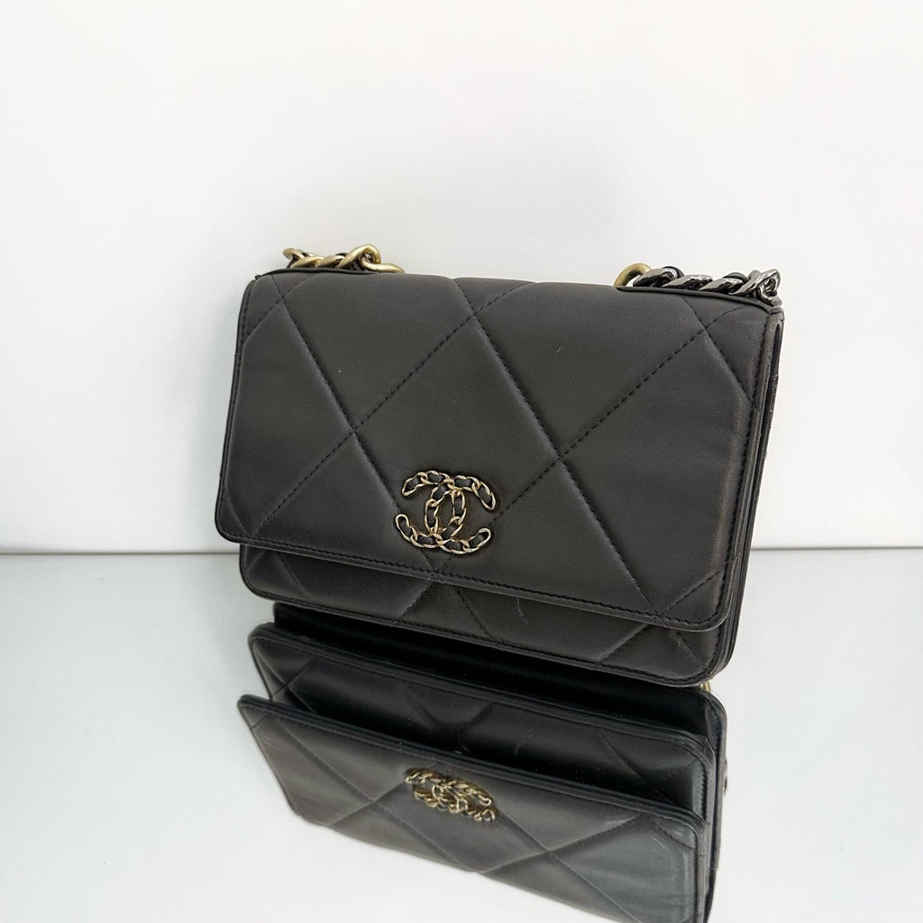 Chanel 19 Wallet on Chain in Black Goatskin with Mixed-Finish Hardware